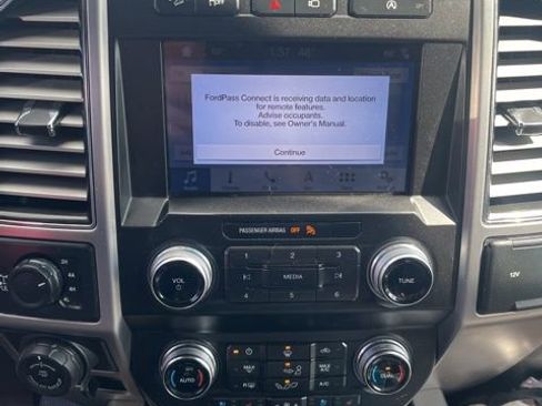 Used 2019 Ford F150 Platinum w/ Equipment Group 701A Luxury image 9