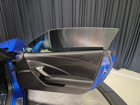 Used 2016 Chevrolet Corvette Stingray Coupe w/ Carbon Flash Badge Package image 26