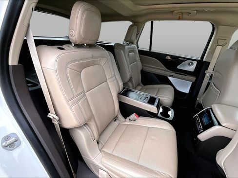 Used 2020 Lincoln Aviator Reserve w/ Equipment Group 202A AWD/4WD image 20