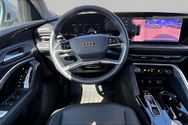 Used 2025 Audi Q5 Premium AWD/4WD image 5