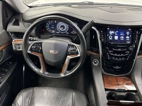 Used 2016 Cadillac Escalade ESV Luxury AWD/4WD image 26