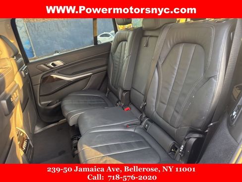 Used 2021 BMW X7 xDrive40i w/ Parking Assistance Package image 30