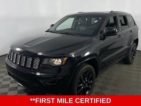 Used 2021 Jeep Grand Cherokee Laredo X AWD/4WD image 3