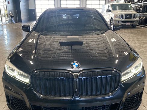 Used 2022 BMW 750i xDrive w/ Executive Package image 30