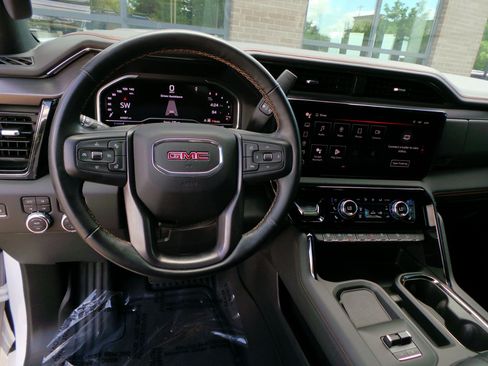 Used 2024 GMC Sierra 2500 AT4 w/ AT4 Premium Plus Package AWD/4WD image 33