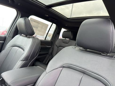 New 2026 Jeep Grand Cherokee Limited Reserve AWD/4WD image 27