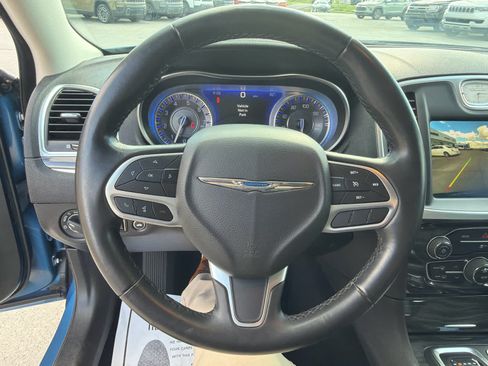 Used 2022 Chrysler 300 Touring w/ Sport Appearance Package RWD image 15