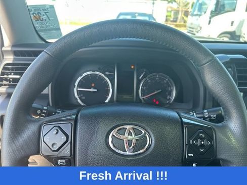 Used 2022 Toyota 4Runner TRD Off-Road Premium w/ Moonroof Package AWD/4WD image 15