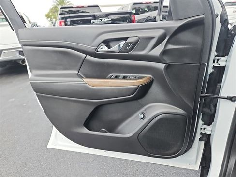 Certified 2023 GMC Acadia SLE w/ Driver Convenience Package image 20