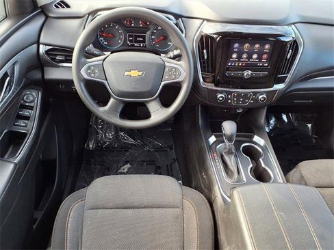 Certified 2021 Chevrolet Traverse LS image 3