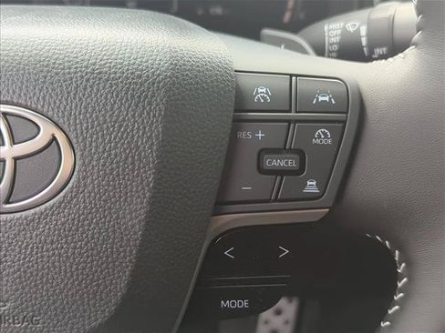 Used 2026 Toyota Camry SE FWD image 19