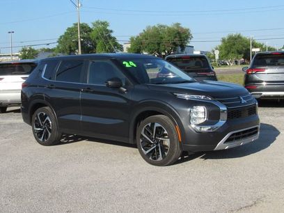 Used 2024 Mitsubishi Outlander SE