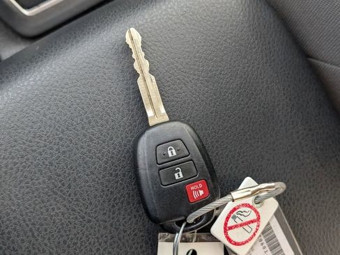 Used 2023 Toyota Tacoma SR5 image 29