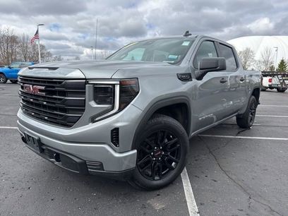 Used 2024 GMC Sierra 1500 Pro w/ Graphite Edition
