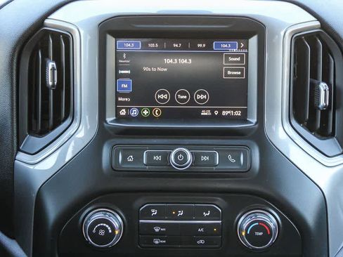 Used 2021 Chevrolet Silverado 1500 Custom Trail Boss AWD/4WD image 12