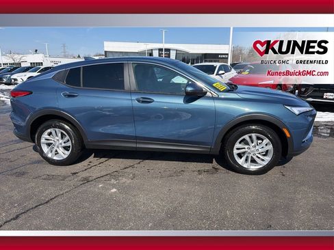 New 2026 Buick Envista Sport Touring w/ Convenience I Package FWD image 2