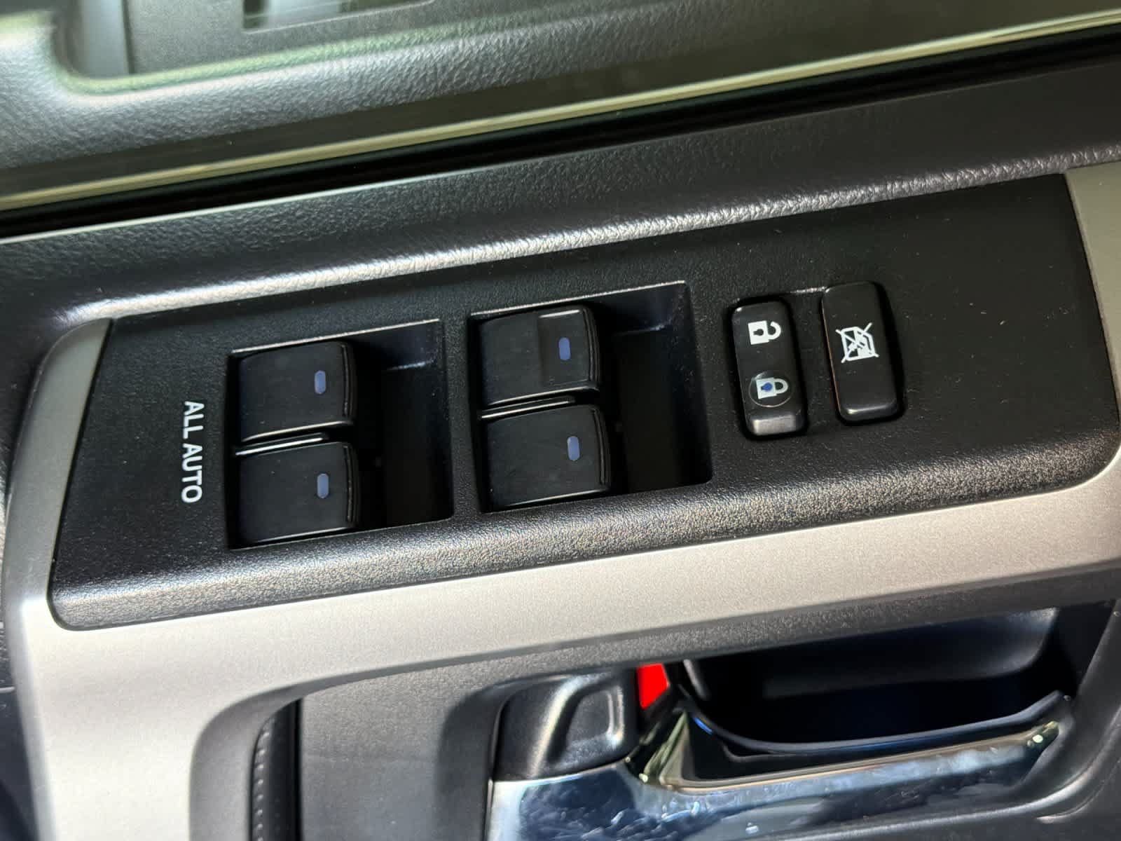 Used 2019 Toyota 4Runner Limited AWD/4WD image 13