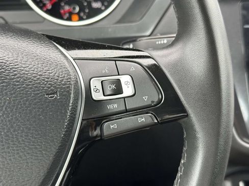 Used 2020 Volkswagen Tiguan SE AWD/4WD image 21