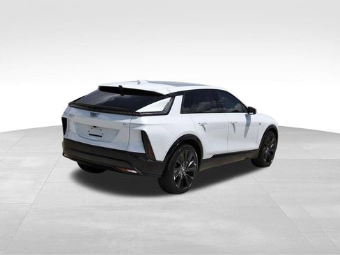 New 2027 Cadillac Lyriq Signature Sport w/ Nappa Leather Package AWD/4WD image 4