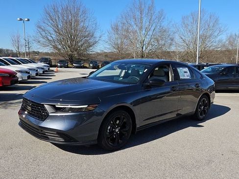 New 2025 Honda Accord SE image 3