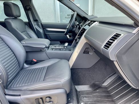 Certified 2025 Land Rover Discovery Dynamic SE AWD/4WD image 15