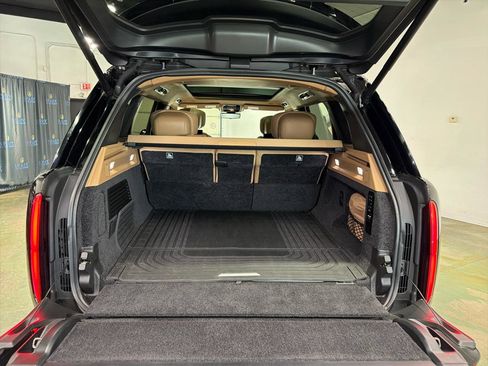 Used 2024 Land Rover Range Rover Long Wheelbase Autobiography image 38