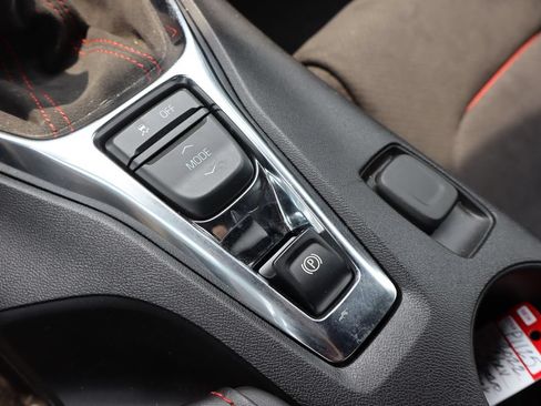 Used 2022 Chevrolet Camaro ZL1 RWD image 11