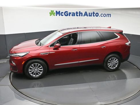 Used 2024 Buick Enclave Premium image 24
