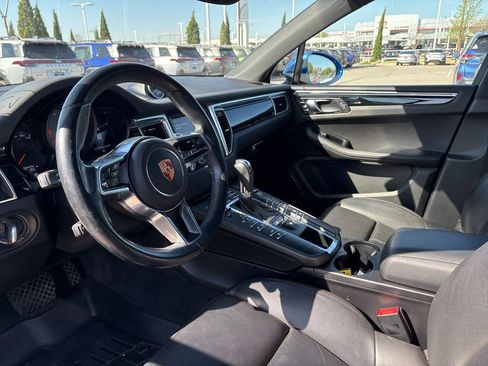 Used 2016 Porsche Macan S image 4