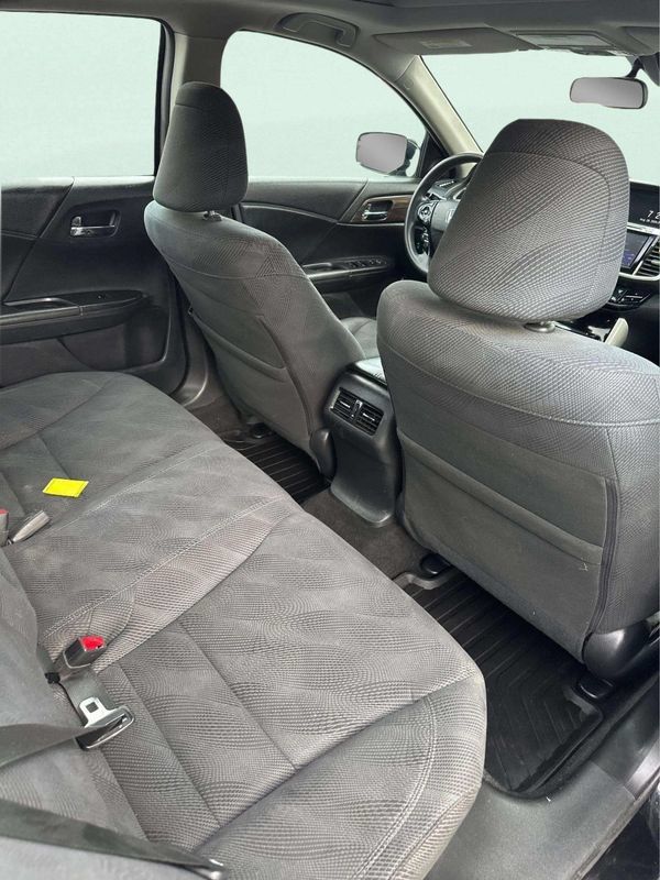 Used 2016 Honda Accord EX image 12