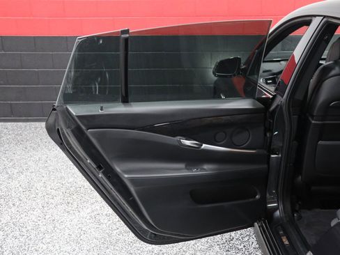 Used 2013 BMW 550i Gran Turismo xDrive image 37