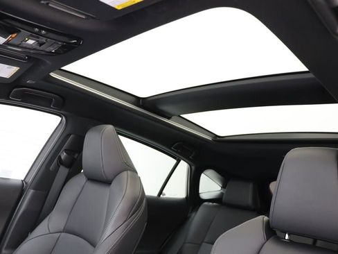 Used 2024 Toyota Venza Nightshade image 18