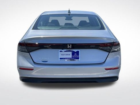 Used 2025 Honda Accord LX image 5