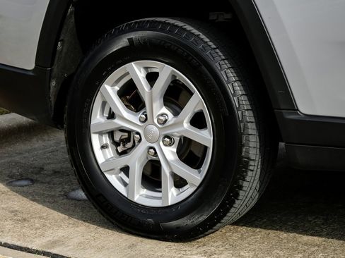 Used 2023 Jeep Grand Cherokee L Limited image 66