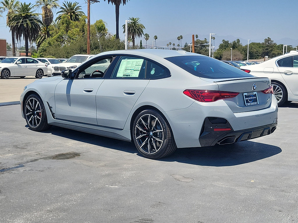 New 2026 BMW M440i w/ Premium Package RWD image 2