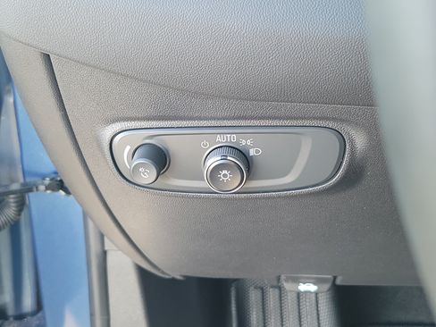 Used 2024 Chevrolet Equinox RS w/ RS Leather Package FWD image 19