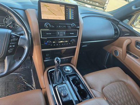 Used 2023 INFINITI QX80 Sensory w/ All-Season Package AWD/4WD image 22