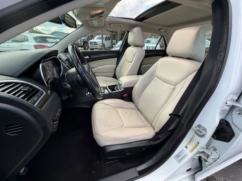 Used 2015 Chrysler 300 C w/ Light Group AWD/4WD image 9