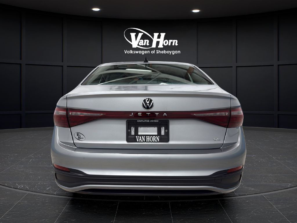 Certified 2025 Volkswagen Jetta SE FWD image 6