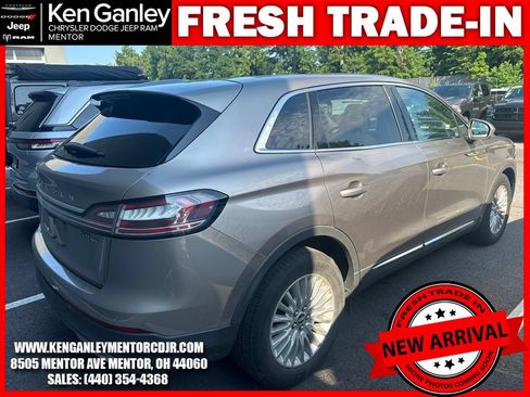 Used 2019 Lincoln Nautilus Premier AWD/4WD image 11