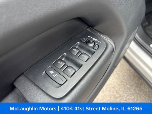 Certified 2023 Volvo XC60 B5 Ultimate w/ Climate Package AWD/4WD image 11