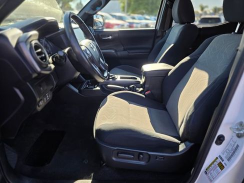 Used 2023 Toyota Tacoma TRD Off-Road image 16