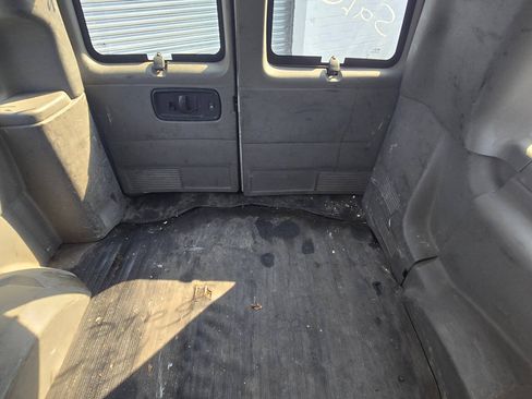 Used 2006 Chevrolet Express 1500 LS AWD/4WD image 25