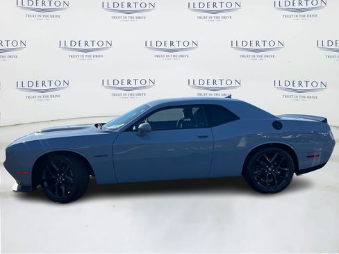 Used 2021 Dodge Challenger R/T w/ Carbon/Suede Interior Package image 9