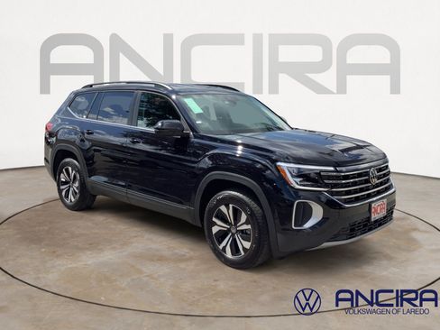 New 2026 Volkswagen Atlas SE FWD image 1