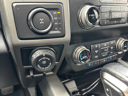 Used 2019 Ford F150 Raptor w/ Equipment Group 802A Luxury AWD/4WD image 33