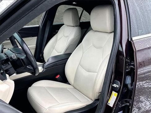 Used 2021 Cadillac CT4 Luxury w/ Sun And Sound Package image 22