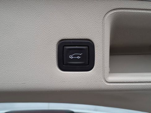 Used 2019 GMC Terrain Denali image 8