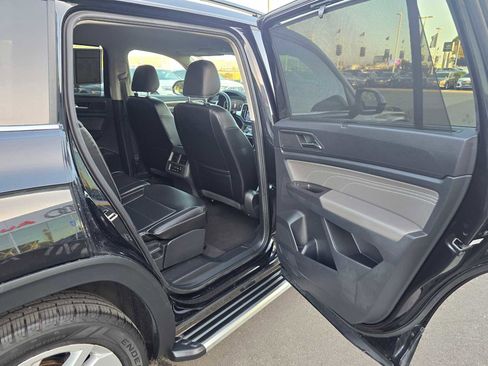 Used 2022 Volkswagen Atlas SE image 14