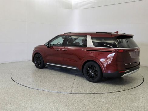 Used 2022 Kia Carnival SX Prestige FWD image 5